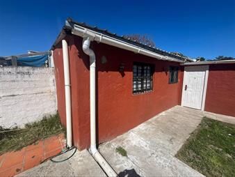 https://www.gallito.com.uy/sobre-principal-asfaltada-2-dormitorios-2-baños-lomas-de-so-inmuebles-27854020