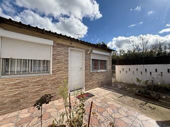 https://www.gallito.com.uy/venta-casa-3-dormitorios-1-baño-lezica-inmuebles-27870134