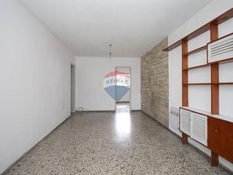 https://www.gallito.com.uy/venta-apartamento-4-dormitorios-2-baños-en-malvin-inmuebles-27874748