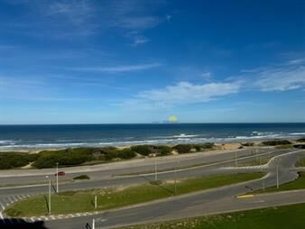 https://web5.gallito.com.uy/apartamento-en-venta-de-3-dormitorios-en-punta-inmuebles-27739197