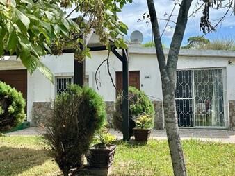https://www.gallito.com.uy/venta-casa-2-dormitorios-cuchilla-alta-100m-playa-inmuebles-27891847