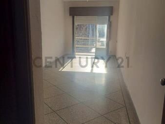 https://www.gallito.com.uy/apartamento-paso-molino-al-frente-2-dormitorios-con-balcon-inmuebles-27688350