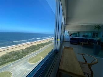 https://web5.gallito.com.uy/apartamento-en-venta-de-3-dormitorios-en-punta-inmuebles-27739337