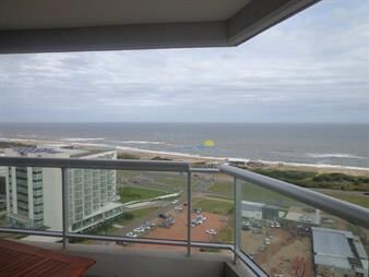https://web5.gallito.com.uy/apartamento-de-3-dormitorios-en-torre-look-brava-inmuebles-27739533