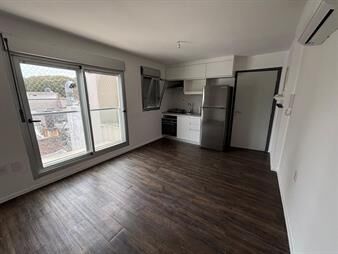 https://www.gallito.com.uy/alquiler-monoambiente-en-pocitos-cuarto-piso-inmuebles-27853740
