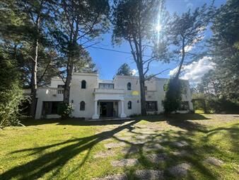https://www.gallito.com.uy/casa-en-alquiler-de-temporada-en-punta-del-este-inmuebles-27892838