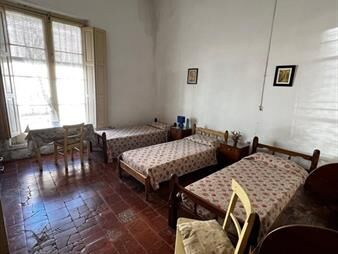 https://www.gallito.com.uy/casa-antigua-centrica-en-venta-8-ambientes-inmuebles-27892957