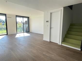 https://www.gallito.com.uy/venta-de-duplex-de-dos-dormitorios-en-parque-miramar-canelo-inmuebles-27896221