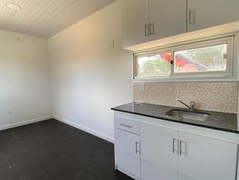 https://www.gallito.com.uy/alquilo-apartamento-monoambiente-a-estrenar-lomas-de-solym-inmuebles-27896455
