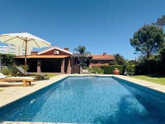 https://www.gallito.com.uy/alquiler-de-casa-con-piscina-y-vista-al-mar-inmuebles-27896545