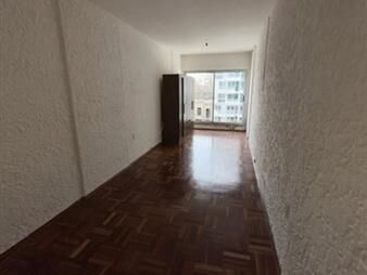 https://www.gallito.com.uy/lindo-monoambiente-ideal-zona-centro-inmuebles-27897053