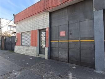 https://www.gallito.com.uy/alquiler-locales-800m2-en-jacinto-vera-inmuebles-27899196