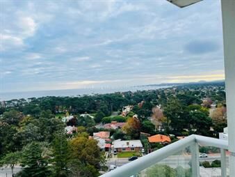 https://www.gallito.com.uy/apartamento-de-3-dormitorios-en-summer-tower-del-inmuebles-24134475