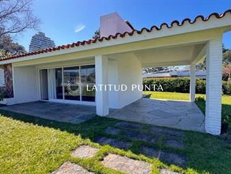 https://www.gallito.com.uy/casa-en-mansa-prã³xima-a-arcobaleno-inmuebles-27405712