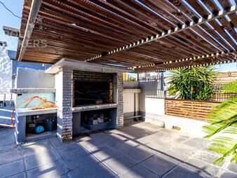 https://www.gallito.com.uy/casa-de-dos-dormitorios-en-venta-en-pocitos-inmuebles-27662414
