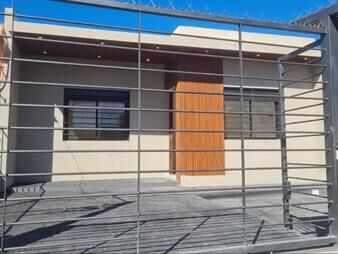 https://www.gallito.com.uy/casa-de-dos-dormitorios-en-malvin-norte-inmuebles-27899914