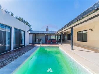 https://www.gallito.com.uy/vende-casa-4-dorm-colinas-de-carrasco-piscina-inmuebles-27687746