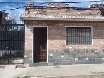 https://www.gallito.com.uy/alquiler-casa-2-dormitorios-patio-parrillero-en-inmuebles-27906585