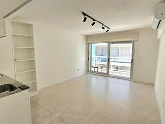 https://www.gallito.com.uy/alquiler-monoambiente-pocitos-con-balcon-inmuebles-27858680