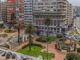 https://www.gallito.com.uy/apartamento-3-dormitorios-alquiler-punta-carretas-inmuebles-27907121