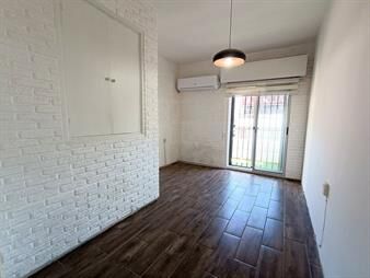 https://www.gallito.com.uy/apartamento-en-alquiler-primero-por-escalera-2-dor-kitch-inmuebles-27723592