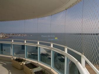 https://www.gallito.com.uy/apartamento-en-mansa-4-dormitorios-inmuebles-27907504