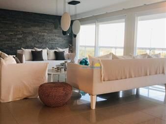 https://www.gallito.com.uy/torre-de-categoria-en-playa-mansa-inmuebles-27907505