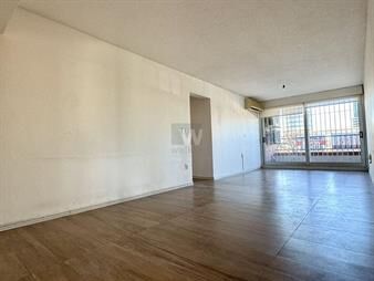 https://www.gallito.com.uy/venta-apartamento-3-dormitorios-servicio-garaje-x-2-pocitos-inmuebles-27002981