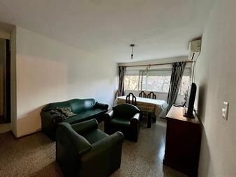 https://www.gallito.com.uy/venta-apartamento-2-dormitorios-euskal-erria-71-inmuebles-27716590