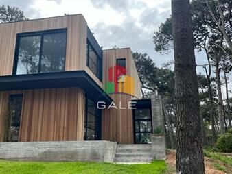 https://web5.gallito.com.uy/casa-en-alquiler-temporal-de-3-dormitorios-en-la-inmuebles-27754570