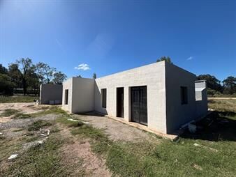 https://www.gallito.com.uy/casas-a-estrenar-en-venta-ph-–-chacras-del-pinar-inmuebles-27914201