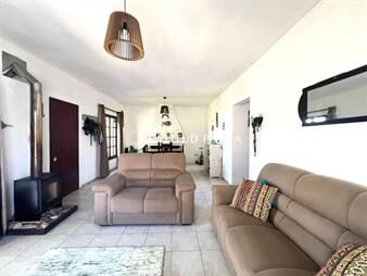 https://web5.gallito.com.uy/casa-en-la-sonrisa-3-dormitorios-inmuebles-27914313
