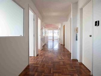 https://www.gallito.com.uy/venta-amplia-oficina-en-cordon-con-buena-renta-inmuebles-27517961