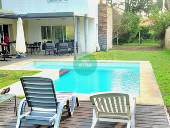 https://www.gallito.com.uy/venta-y-alquiler-anual-casa-4d-y-dep-de-serv-con-inmuebles-27914679