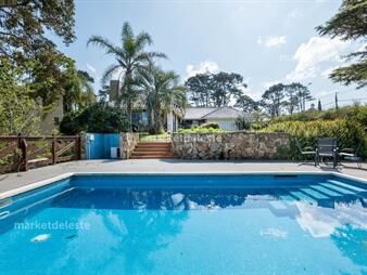 https://web5.gallito.com.uy/casa-en-playa-mansa-inmuebles-25367656