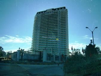 https://web5.gallito.com.uy/apartamento-en-alquiler-de-temporada-de-3-en-le-inmuebles-27739269