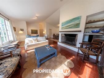 https://www.gallito.com.uy/chalet-en-san-rafael-inmuebles-27865752