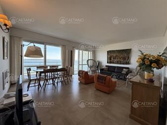 https://web5.gallito.com.uy/apartamento-de-2-dormitorios-mansa-punta-del-inmuebles-27804423