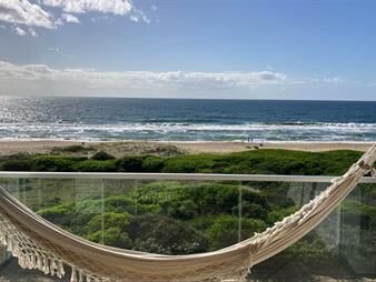https://www.gallito.com.uy/venta-espectacular-apartamento-en-playa-arachania-con-muebl-inmuebles-27926483