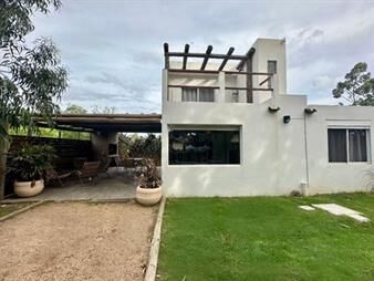 https://www.gallito.com.uy/venta-de-casa-3-dormitorios-punta-fria-inmuebles-27918325