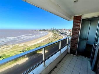 https://www.gallito.com.uy/venta-apartamento-de-2-dormitorios-y-garaje-doble-s-rambla-inmuebles-27691224
