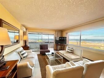 https://web5.gallito.com.uy/apartamento-de-3-dormitorios-primer-linea-al-mar-inmuebles-27929146