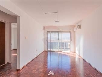 https://www.gallito.com.uy/venta-apartamento-de-1-dormitorio-en-barrio-sur-inmuebles-27929069