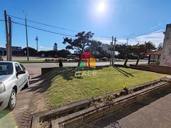 https://www.gallito.com.uy/casa-en-alquiler-primera-lã­nea-en-playa-mansa-inmuebles-27929458