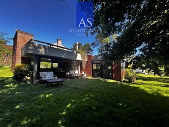 https://www.gallito.com.uy/casa-de-3-dormitorios-en-pinares-muy-buena-punta-inmuebles-27929570