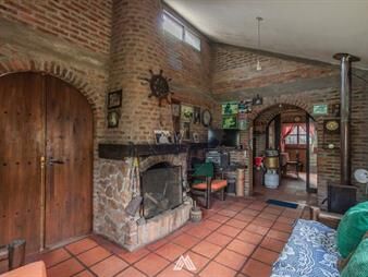 https://www.gallito.com.uy/venta-casa-amplia-y-solida-barrio-talar-pando-inmuebles-27196108