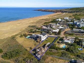 https://www.gallito.com.uy/venta-terreno-con-mejoras-en-las-grutas-inmuebles-27656986
