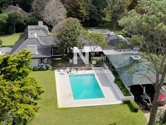 https://www.gallito.com.uy/excelente-casa-de-seis-dormitorios-frente-al-mar-inmuebles-25035908