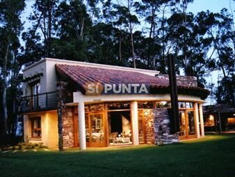 https://www.gallito.com.uy/muy-buena-casa-en-solanas-a-2-cuadras-de-la-playa-inmuebles-27936282