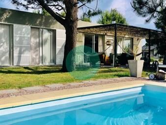 https://web5.gallito.com.uy/venta-casa-punta-en-barrio-privado-3d-suite-inmuebles-27936826